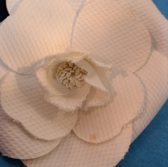 Chanel Camellia Textile Corsage - Picture 7 of 14